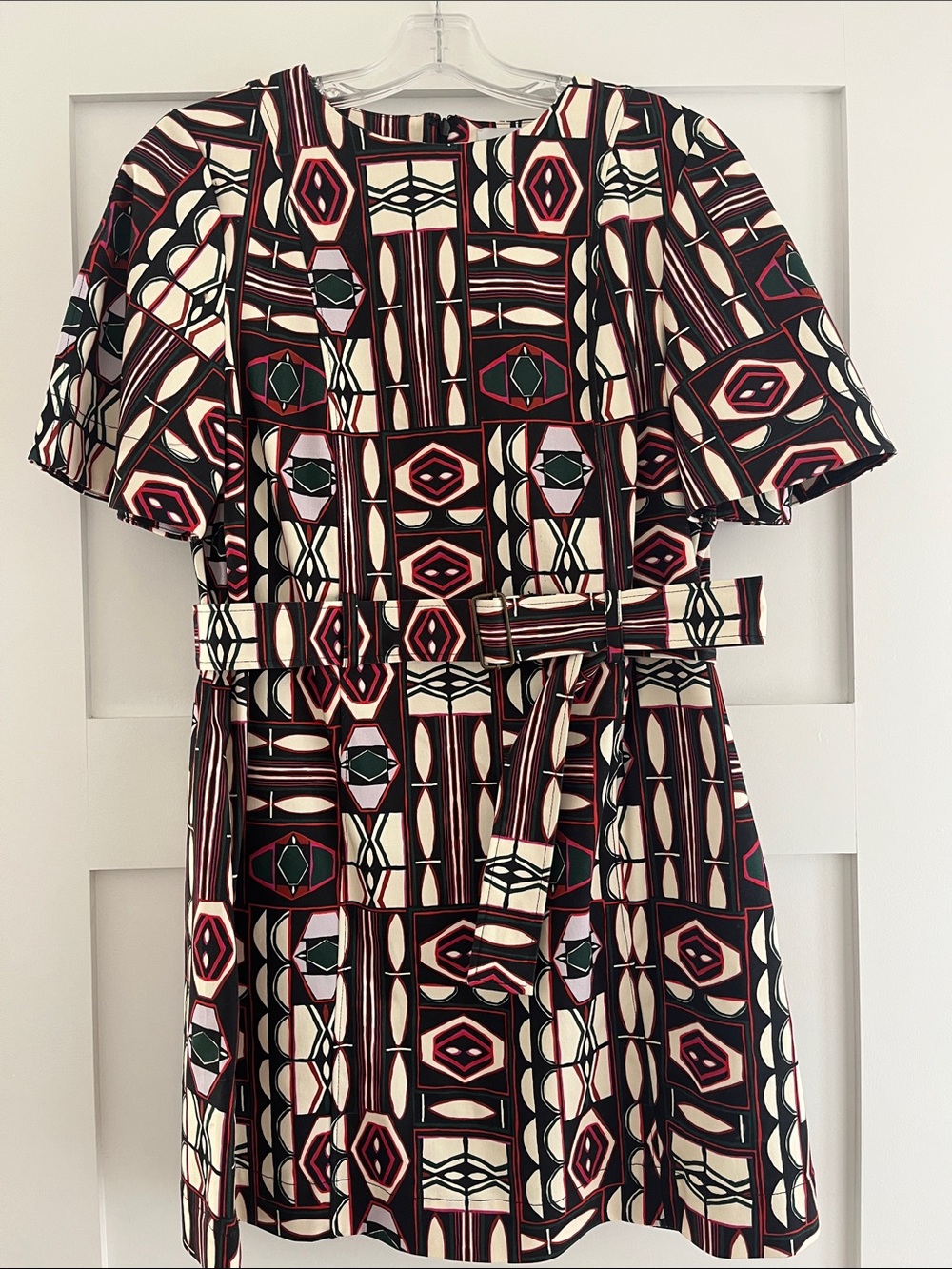 G Label. Goop Geometric Print Belted Short Dress - Black, Cream, Burgundy. Size6